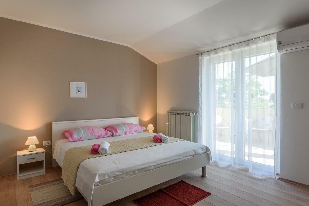 Apartment Perusko Пула Екстериор снимка