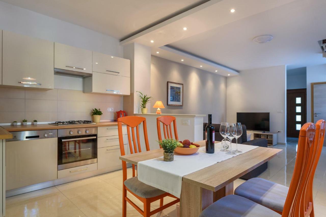 Apartment Perusko Пула Екстериор снимка