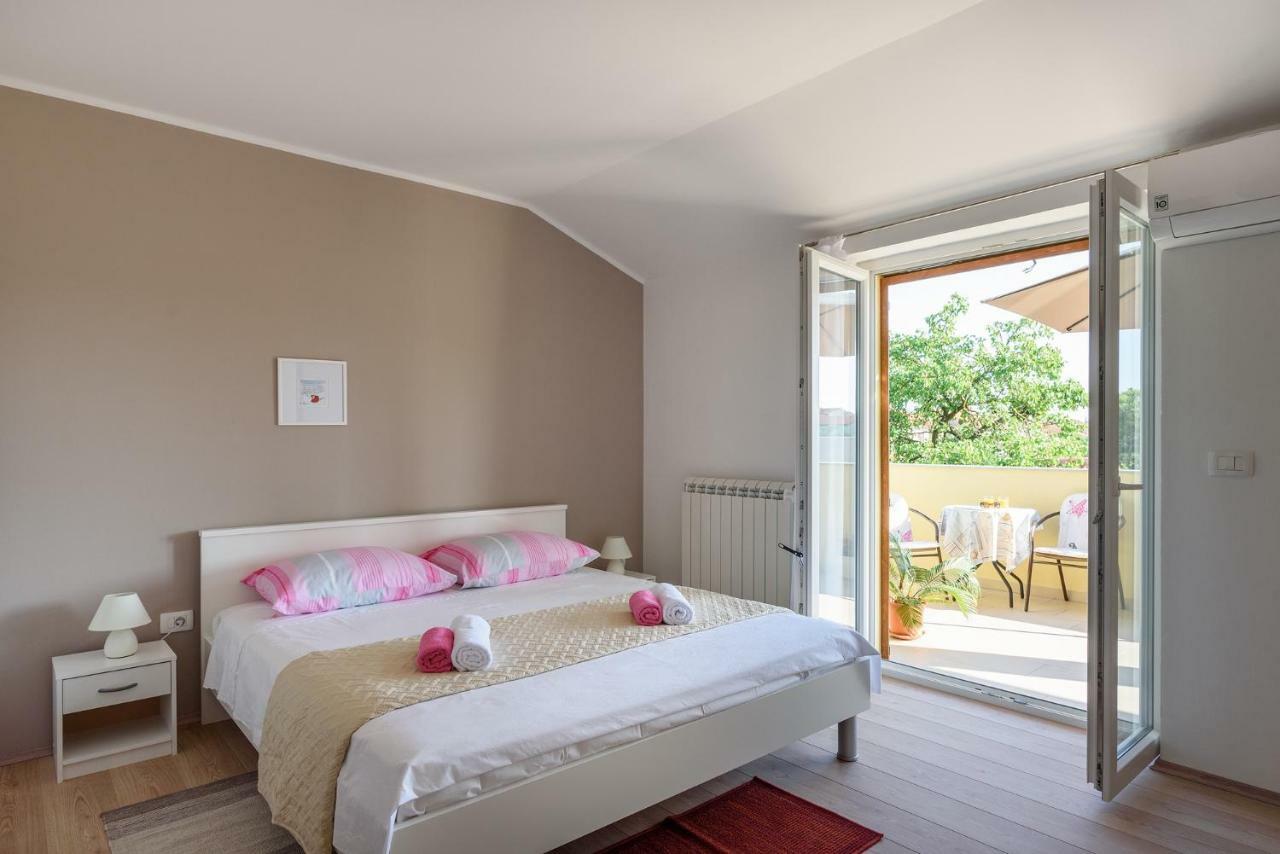 Apartment Perusko Пула Екстериор снимка